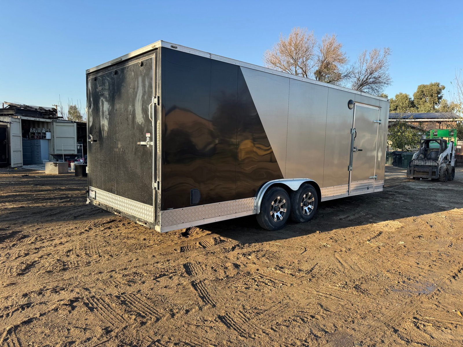 Enclosed trailer rental Fontana CA - weatherproof lockable cargo trailer JMJ Trailer Rentals