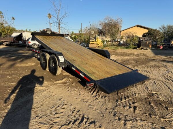 Tilt Bed Trailer- 20 Footer - Image 7