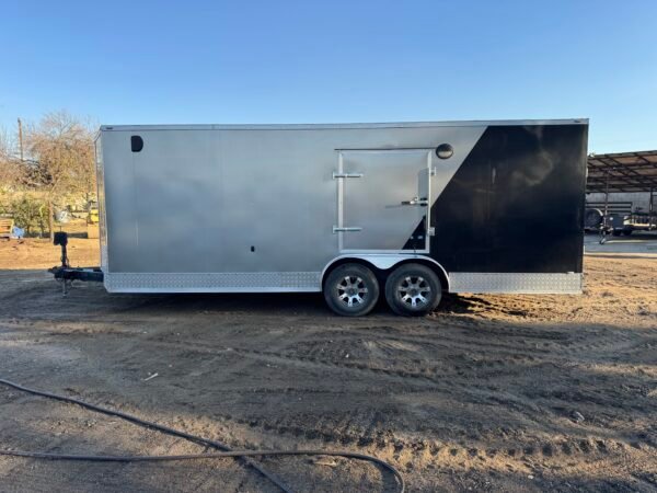 Enclose Trailer - 22'Footer - Image 2